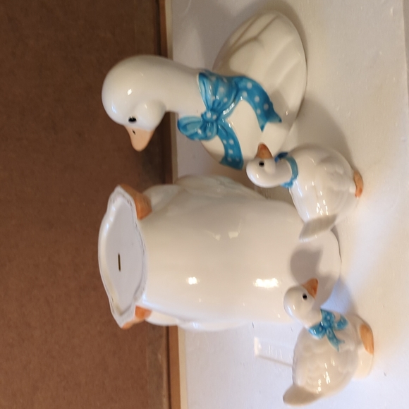 Mother Goose Cookie Jar With Salt And Pepper Shakers - Picture 11 of 16
